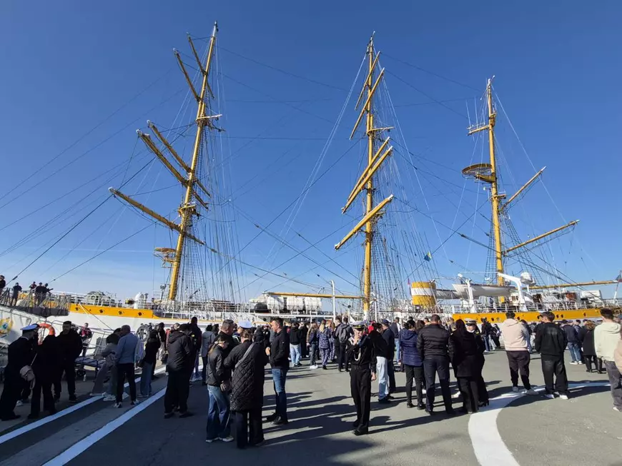 Nava-școală Mircea a plecat într-un marș internațional de cinci luni. Are programate escale în 15 porturi