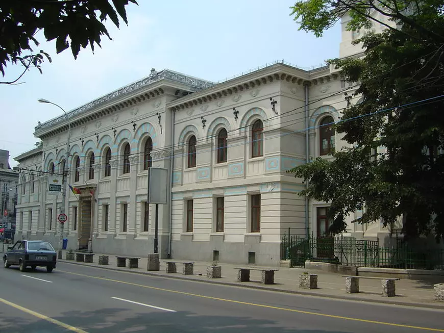 Lista liceelor din București și țară care vor pilota la anul planurile-cadru alternative. Ministerul a prelungit perioada înscrierilor în program 