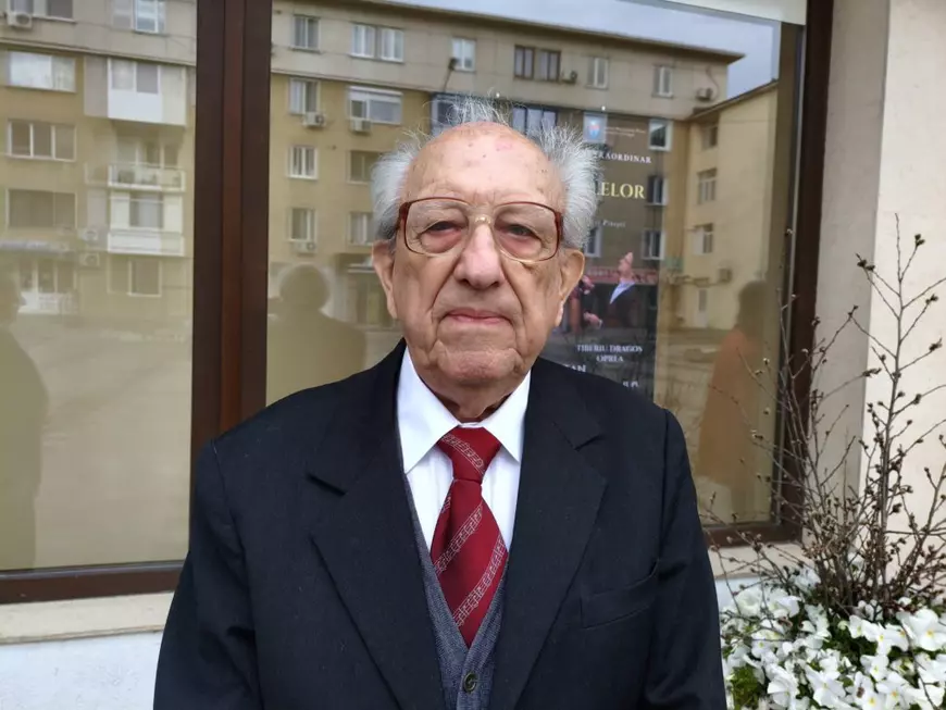 Peste 400.000 de lalele, la cea mai mare expoziție florală din România. Soiul unic care poate fi admirat doar la Pitești