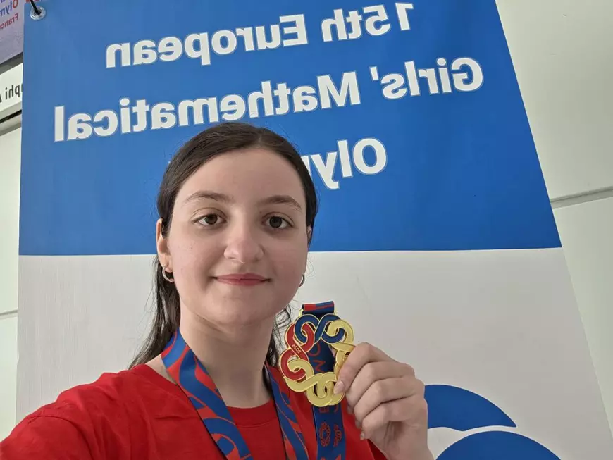 Mălina Pavel, eleva din Pitești campioană europeană la matematică, povestește cum a trăit olimpiada din Franța. „Am deschis steagul României în fața întregii Europe. A fost magic!”