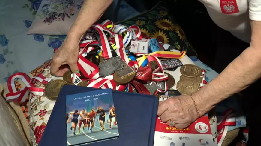 Campioana europeană Janina Rosinska aleargă la 90 de ani, deși are stimulator cardiac: „Am 800 de medalii”