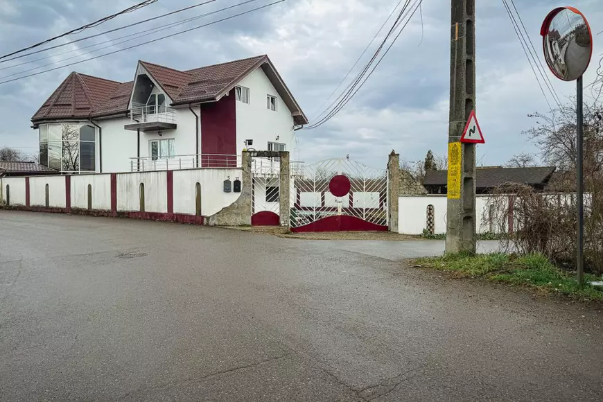 Cum comentează vărul lui „Țâță” contractele semnate cu ministrul Ciprian Șerban: „Am vândut mașina în baza la hârtia asta”. Ce alte afaceri au mai făcut familiile celor doi