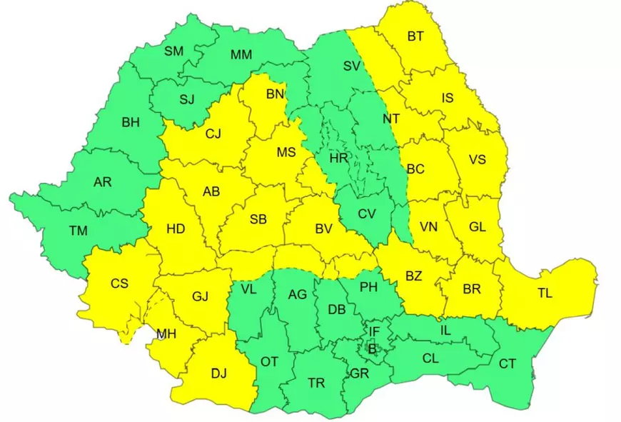Ploi torențiale, grindină și vijelii în mai multe regiuni din România: harta județelor vizate de avertizările meteo ANM de cod galben