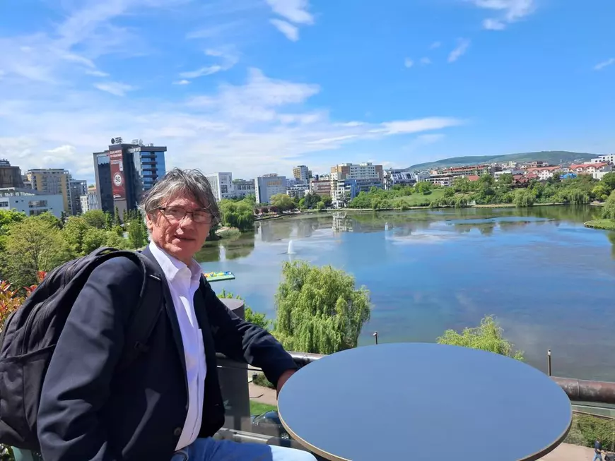 Marius Daniel Popescu: „Cunosc foarte bine toate fațetele lumii literare din România, unele dintre aceste fațete sunt groaznice, îmi pare rău pentru mulți scriitori din țară”