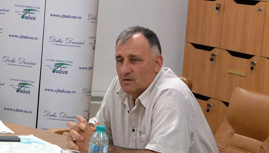 Pontoane din fonduri UE, sub dimensiunile cerute. Directorul CJ Tulcea care a semnat contractele a cumpărat ulterior un apartament în blocul celui care a câştigat licitația