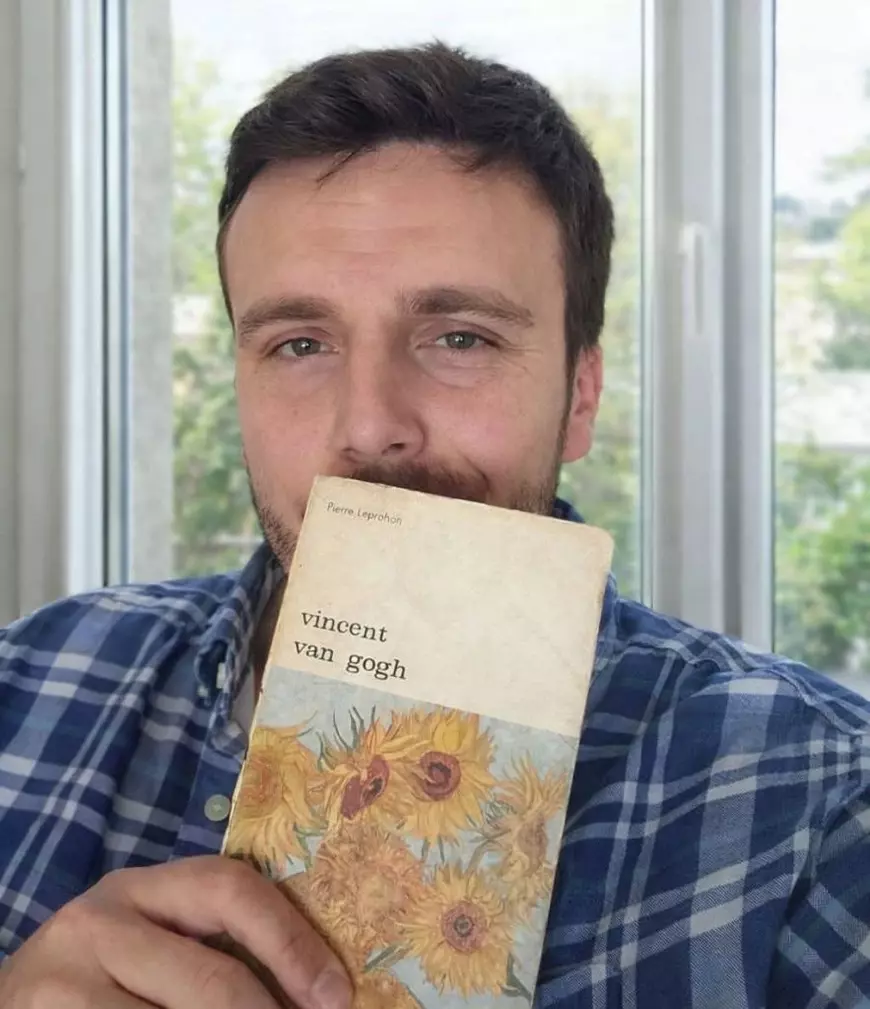 „Gândește-te la liniștea ta. Potolește-te!” Învățătorul Petruț Rizea a primit un mesaj de amenințare după ce l-a înfruntat public pe ministrul educației, Mihai Dimian. Reacția profesorului: „Nu tac, nu mi-e teamă!”