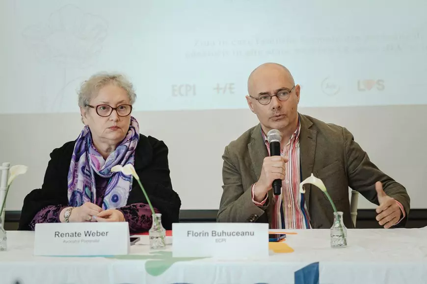 Lupta Cristinei și a Jadwigăi, un cuplu de același sex căsătorit în Spania, care cer României recunoaștere legală 
