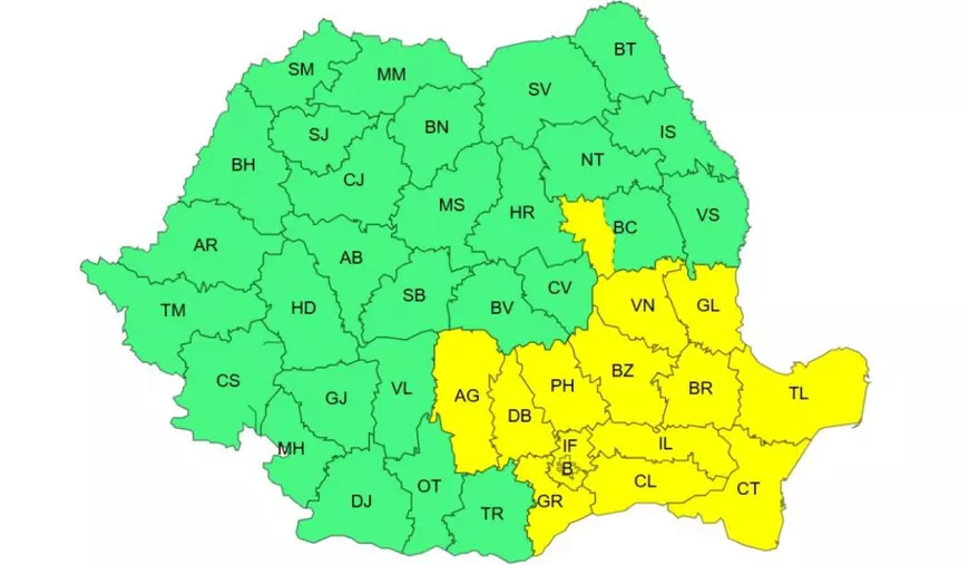 Harta României cu județele colorate în verde și galben cele care se află sub avertizarea meteo cod galben de la ANM de ploi și furtuni, pe 8 iunie 2026