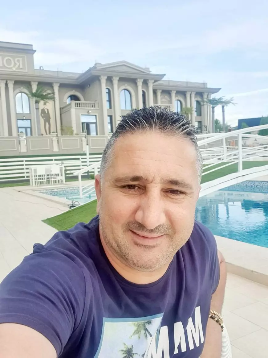 Austeritate cu lăutari: Finul președintelui CJ Olt, Marius Oprescu, câștigă prin firmele sale sute de mii de euro din afaceri cu primăriile ca organizator de spectacole