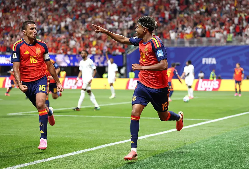 Cum ar arăta Campionatul Mondial de fotbal fără jucători imigranți? Spania devine lider, în timp ce Franța se prăbușește