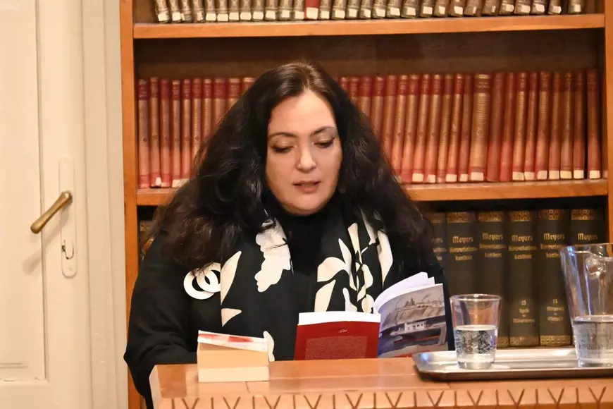 Andreea Răsuceanu, scriitoare: „Și cele mai întunecate locuri își pot schimba, fie și prin intermediul literaturii, natura, devenind solare, benefice”