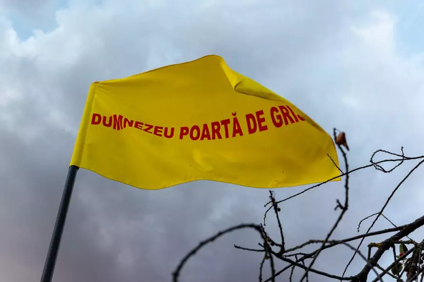 Viorel Paşca gonea oamenii din azile, ca să elibereze paturile. „L-am dus până în satul lui, l-am dus la Salonta, apoi la Oradea şi în multe alte locuri, în speranţa că i se va face cuiva milă de el”, povestea Paşca despre un bolnav psihic