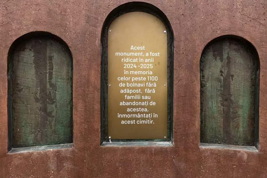 Cimitirul cu necunoscuți din Dumbrava. Viorel Pașca: „Toată lumea, indiferent de religie, are cruce la fel. Ca să nu se supere niciunul”