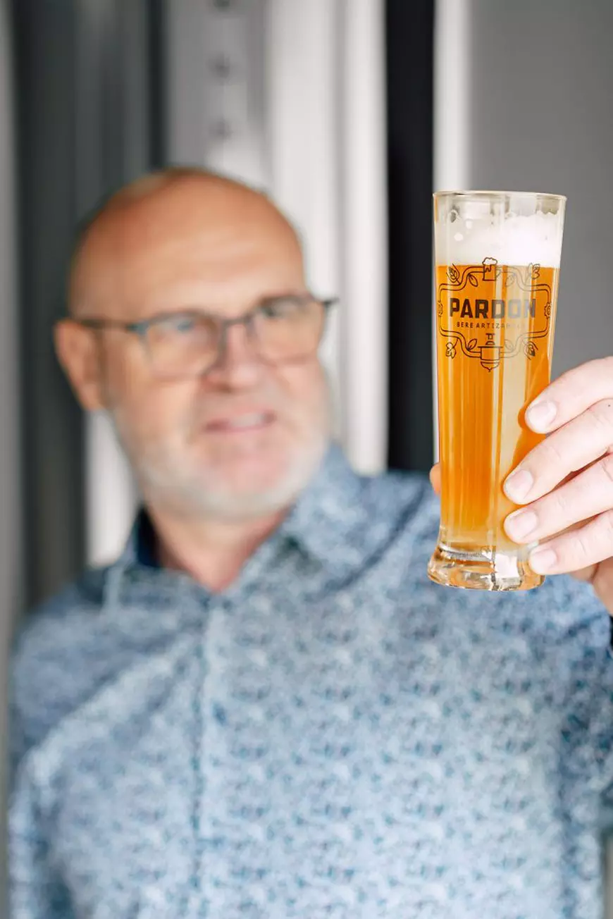 Cum se fabrică o bere artizanală veritabilă: „Sunt folosite doar patru ingrediente”. La scară industrială, fermentația este accelerată de la 4-6 săptămâni la 5-7 zile