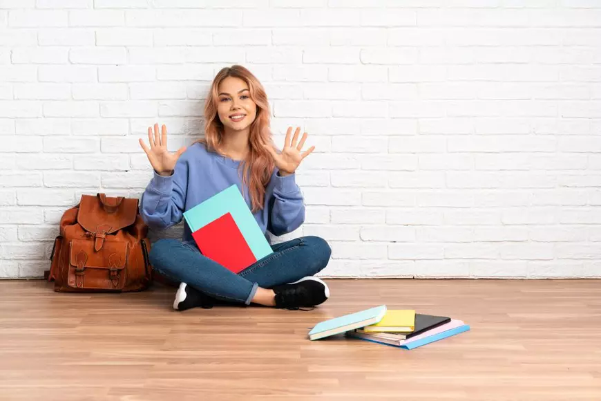 Cum sunt evaluați elevii în Elveția și de ce nota 10 este o raritate. Profesoară româncă: „Fiecare greșeală înseamnă puncte pierdute, iar notele nu se rotunjesc”