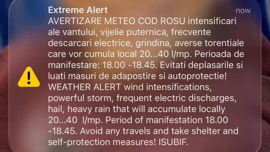 Cod Roșu pentru furtuni violente și descărcări electrice în București și Ilfov / Trafic restricționat pe DN1. Recomandările poliției
