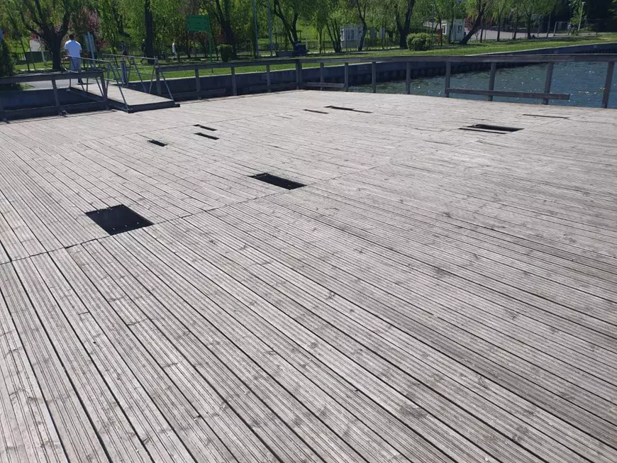 Apocalipsa din Parcul Tei: complexul de distracții abandonat, bănci vandalizate, munți de gunoaie, pontoane devastate. Pericol iminent de tragedii!