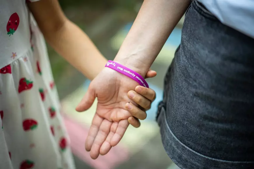 Iarina Taban, fondatoarea Ajungem Mari, cel mai important program educațional dedicat copiilor instituționalizați din România: „Voluntarii noștri nu schimbă vieți printr-un gest spectaculos, ci prin faptul că revin”