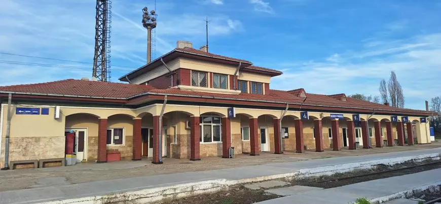 Gara Progresul înainte să fie demolată. Foto: Facebook