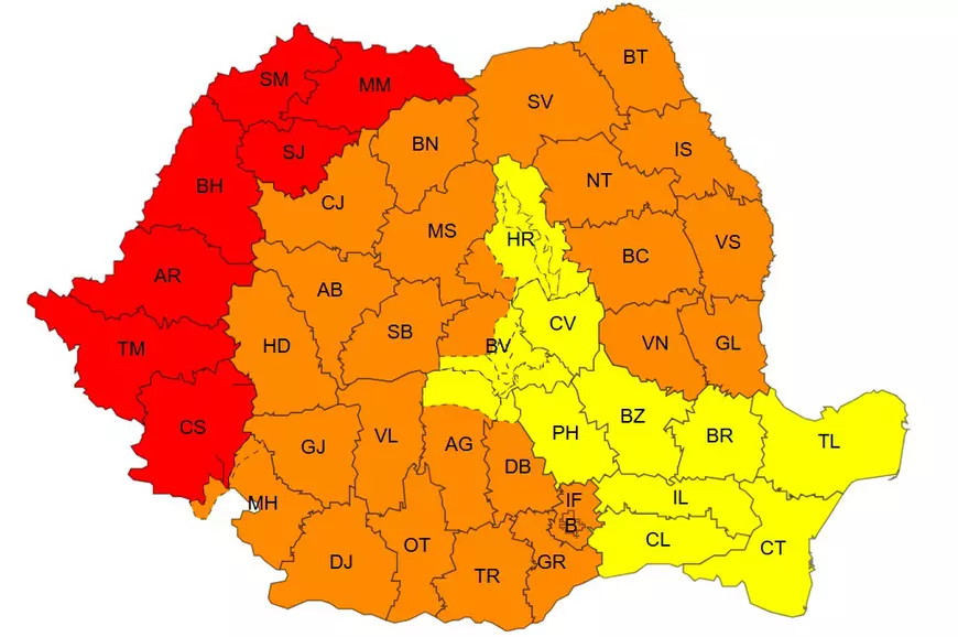 Aproape toată țara intră de la ora 12 sub avertizare de furtuni cu grindină și ploi torențiale de până la 50 l/mp