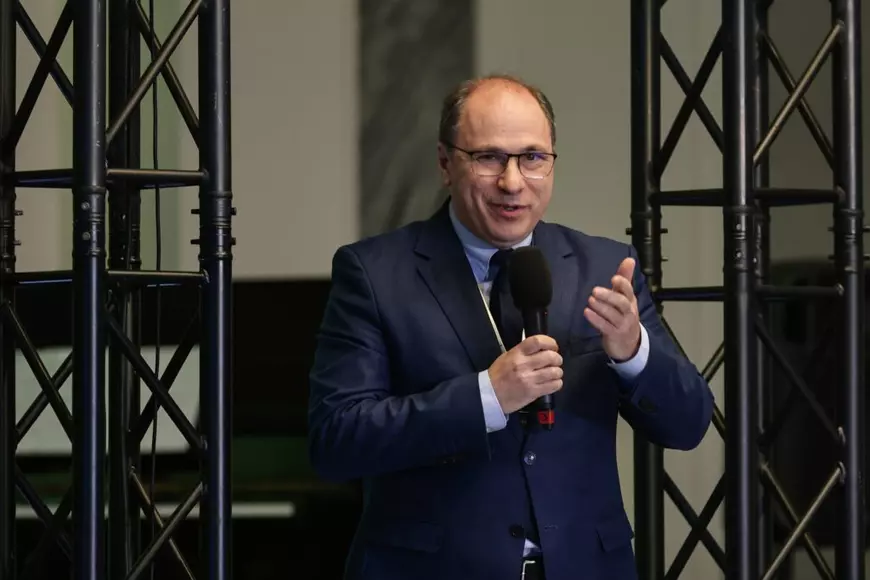 Scandalul admiterii la liceu ajunge în Parlament. Raluca Turcan și Mihai Ghigiu cer prin două proiecte de lege amânarea examenului suplimentar