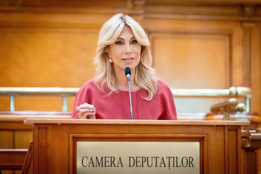 Scandalul admiterii la liceu ajunge în Parlament. Raluca Turcan și Mihai Ghigiu cer prin două proiecte de lege amânarea examenului suplimentar