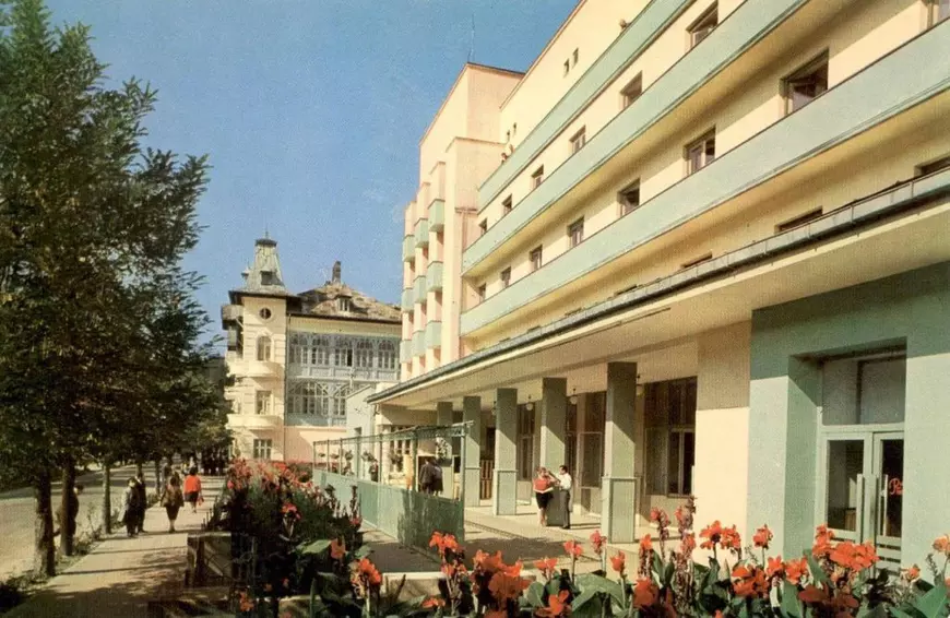 Fantezii la Băile Govora: Sănătate cu iod și pucioasă, apă ca la Vichy, arhitectură ca la Karlovy Vary 