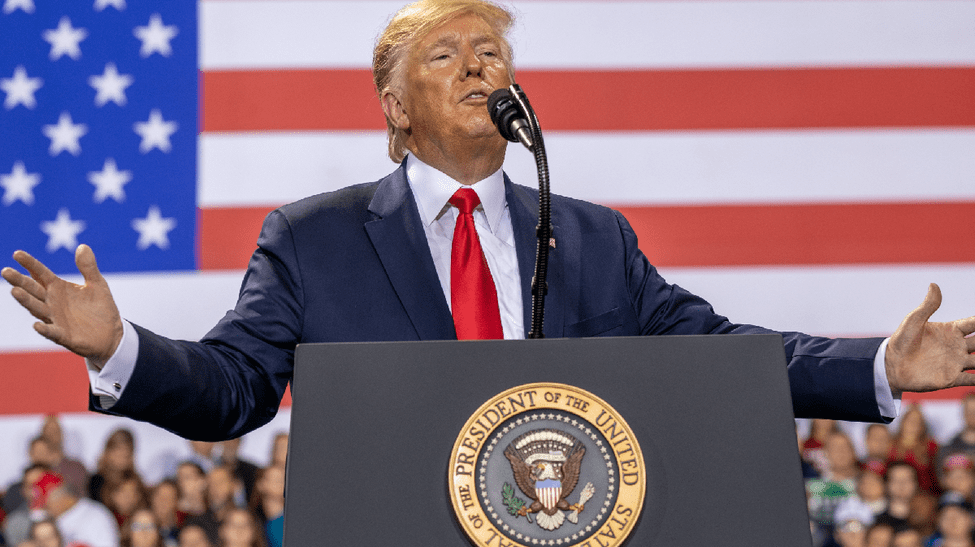 Pașapoarte americane cu fața lui Trump în 2026