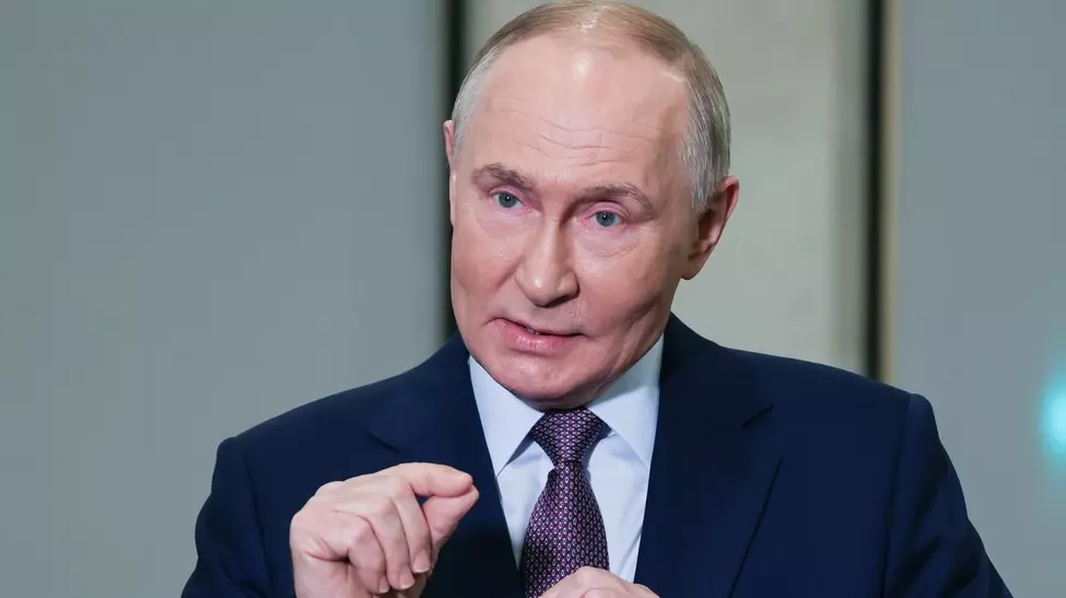 Rusia introduce stimulente financiare pentru elevele însărcinate