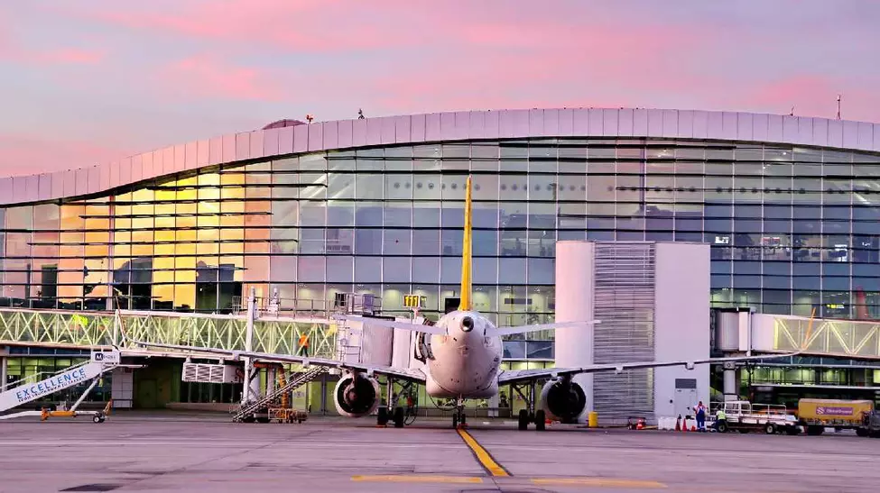 Statul pregătește achiziția pachetului Fondului Proprietatea la Aeroporturi București