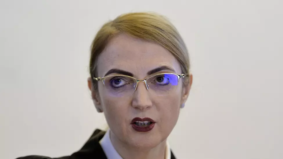 Lia Savonea primește apartament de serviciu în București