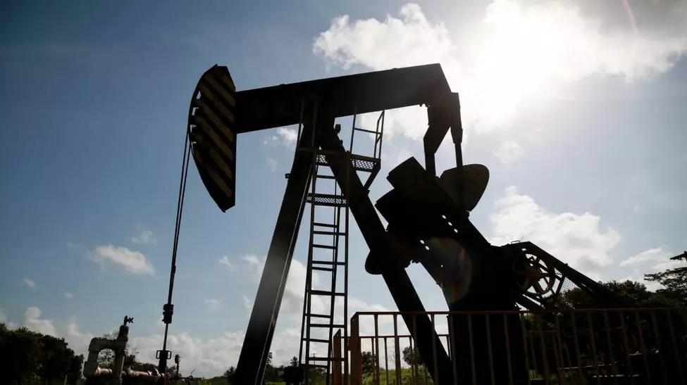 Prețul petrolului explodează pe fondul conflictului cu Iranul