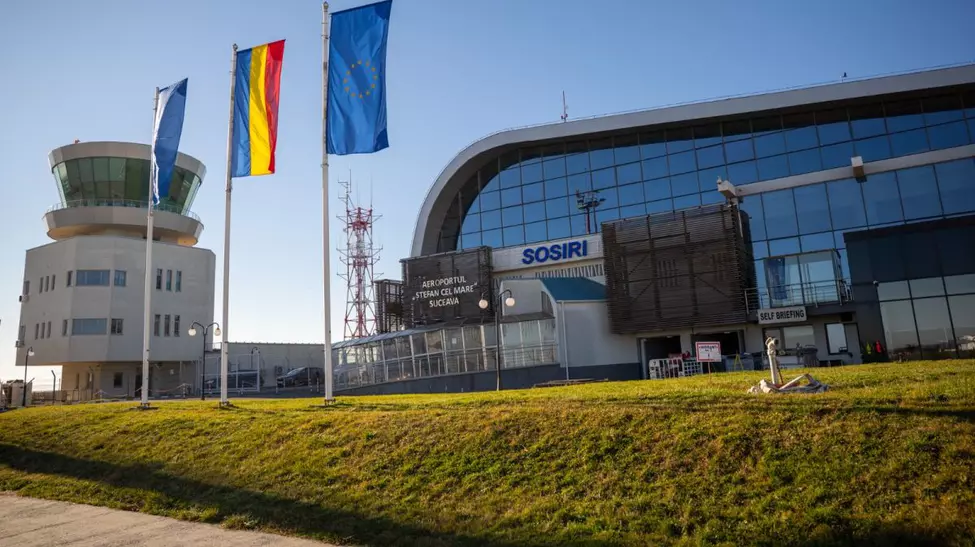 Zboruri amânate la Aeroportul Suceava din cauza gheții