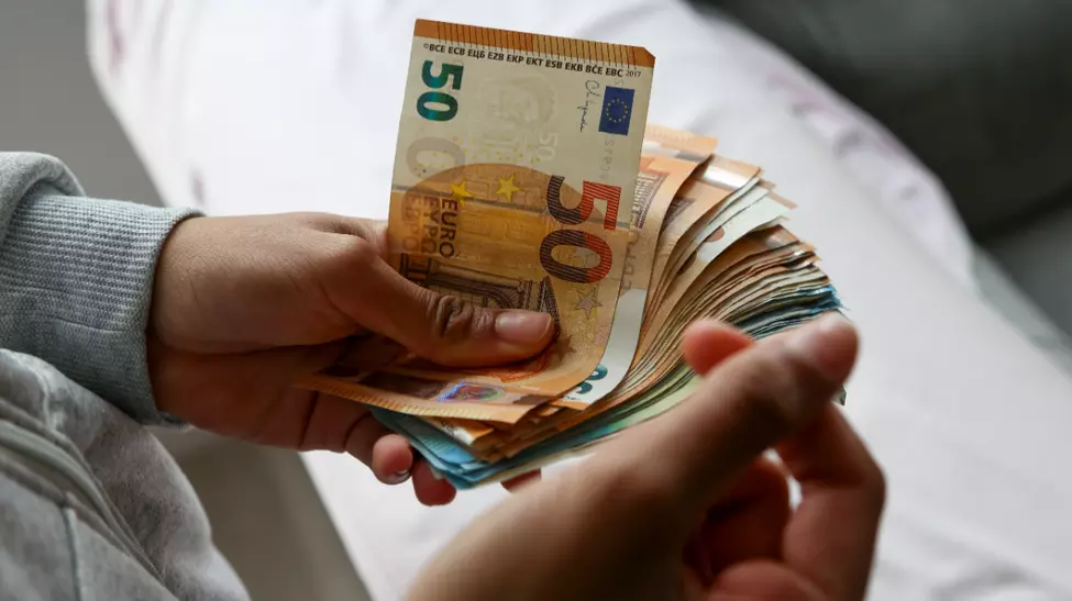 O mamă a mințit 3 ani că fiul ei este bolnav de cancer