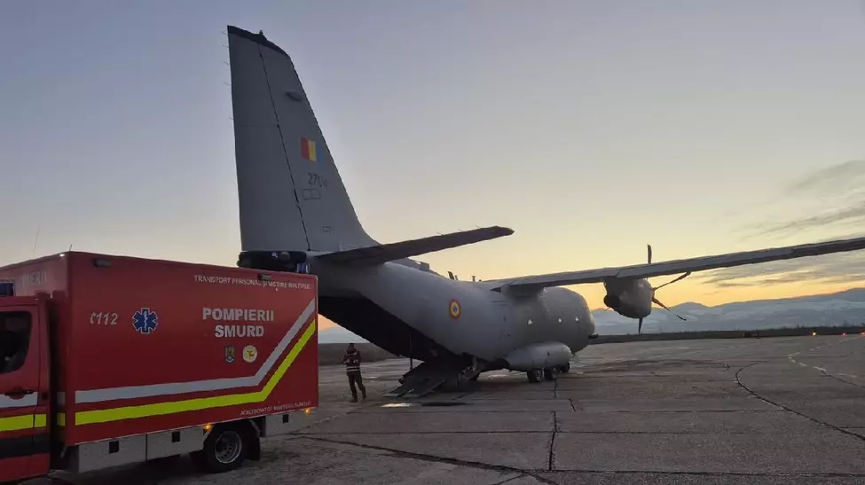 Trei pacienți cu arsuri, transferați în Germania