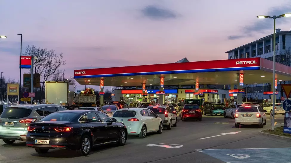 Slovenia limitează vânzările de carburanți