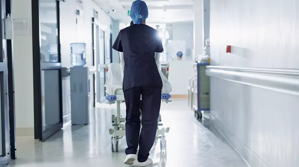 O femeie din Italia a mers de două ori la urgențe, dar a fost trimisă acasă de medici. A murit după 10 zile