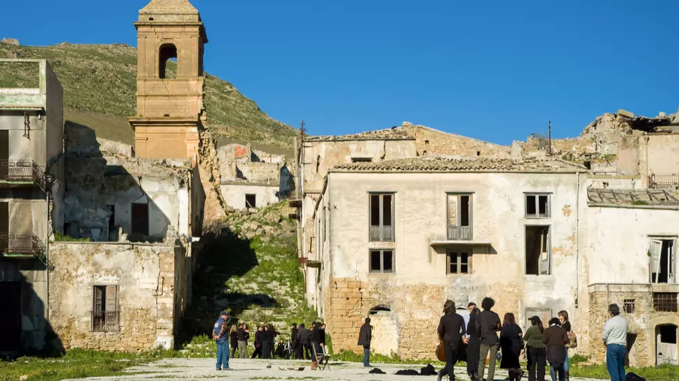 Sardinia oferă 15.000 euro pentru mutare în sate pustii