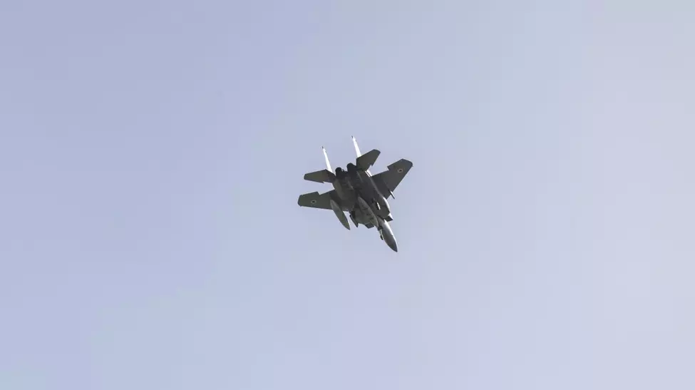 Echipele de salvare americane caută pilotul F-15 în Iran