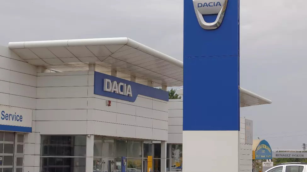 Colapsul vânzărilor Dacia în România
