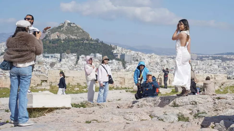 Amenzi drastice pentru turiști în Grecia în 2026