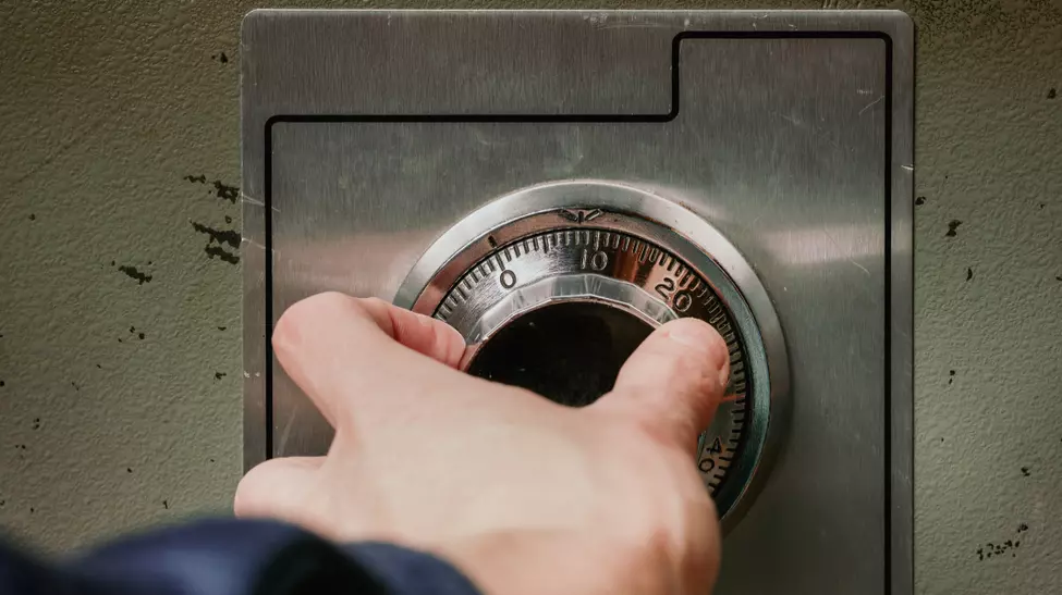 Comoara găsită de un bărbat într-un seif vechi