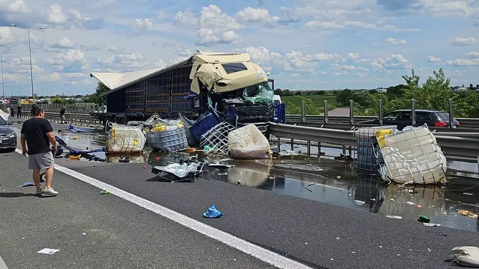 Accident pe A1: două TIR-uri colidate la km 543